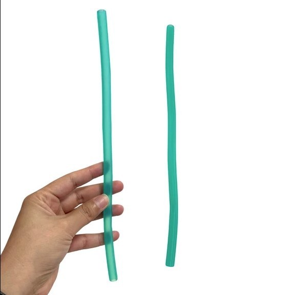 GoSili 10.5" Extra-Long Reusable Silicone Straws with Metal Travel Tin, 4Pack